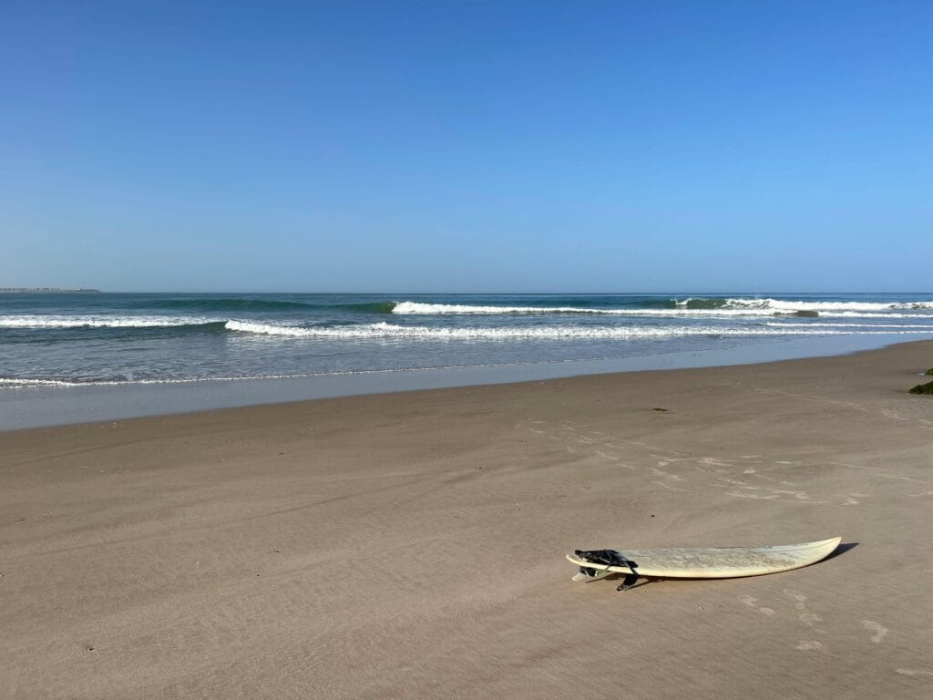 Surfing in Dakhla. Photo by Yassin Chykry/ Pexels